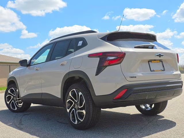 2026 White Sands Chevrolet Trax 2RS FWD SUV