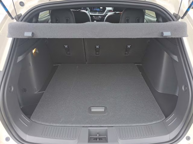 2026 White Sands Chevrolet Trax 2RS FWD SUV