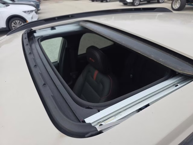 2026 White Sands Chevrolet Trax 2RS FWD SUV