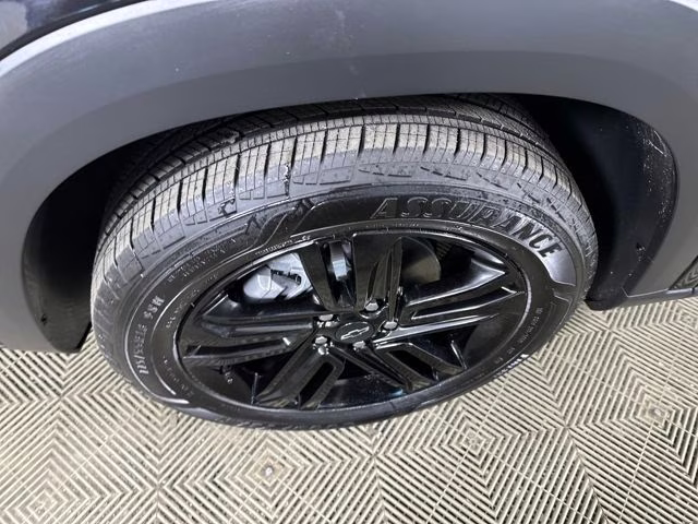 2025 Mosaic Black Metallic Chevrolet Trax ACTIV FWD SUV