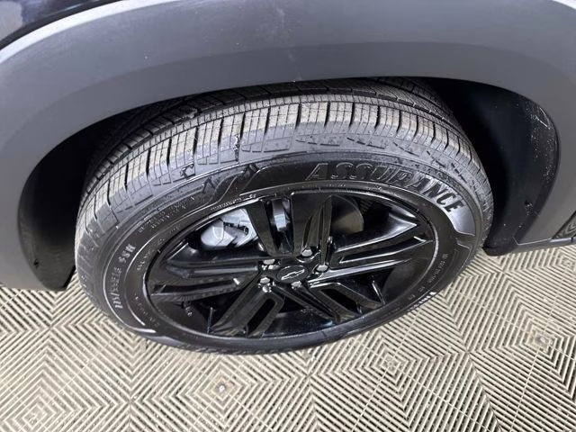 2025 Mosaic Black Metallic Chevrolet Trax ACTIV FWD SUV