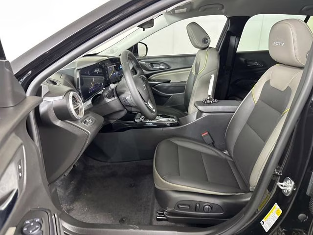 2025 Mosaic Black Metallic Chevrolet Trax ACTIV FWD SUV