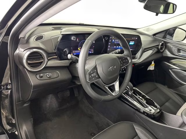 2025 Mosaic Black Metallic Chevrolet Trax ACTIV FWD SUV