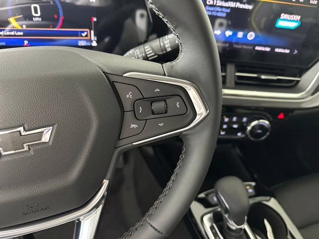 2025 Mosaic Black Metallic Chevrolet Trax ACTIV FWD SUV