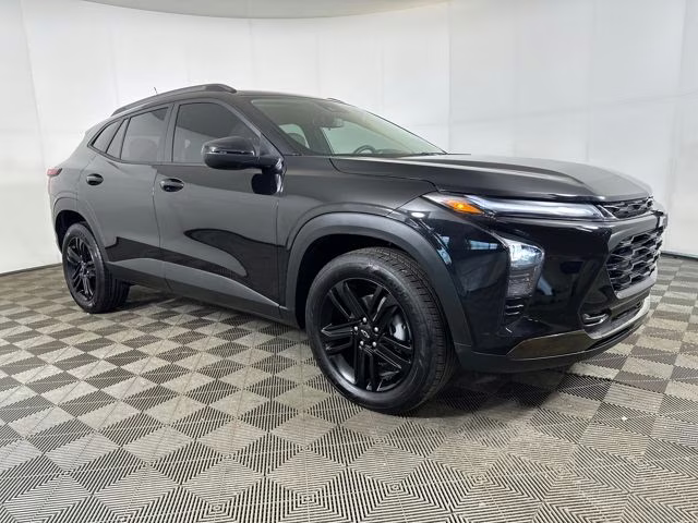 2025 Mosaic Black Metallic Chevrolet Trax ACTIV FWD SUV
