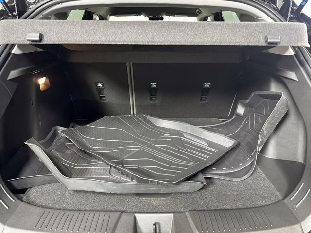 2025 Mosaic Black Metallic Chevrolet Trax ACTIV FWD SUV