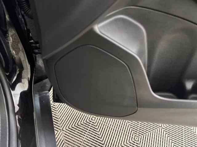 2025 Mosaic Black Metallic Chevrolet Trax ACTIV FWD SUV