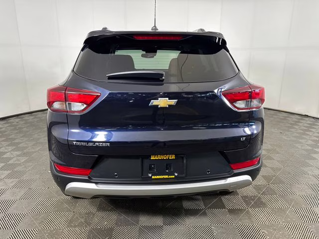 2021 Midnight Blue Metallic Chevrolet TrailBlazer LT FWD SUV