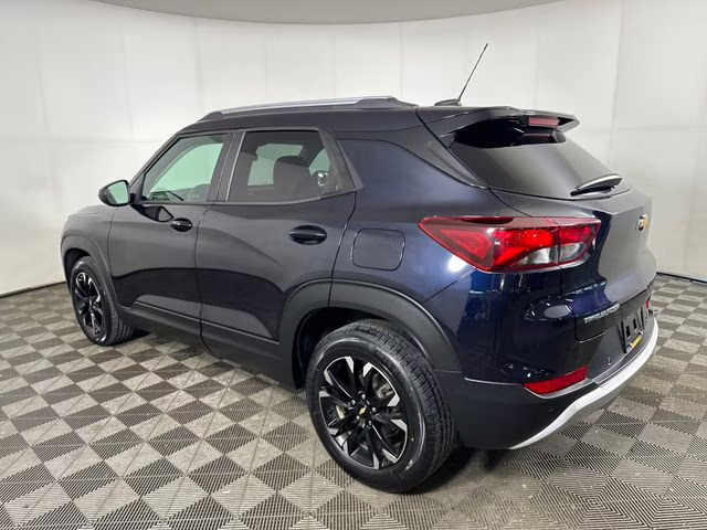2021 Midnight Blue Metallic Chevrolet TrailBlazer LT FWD SUV