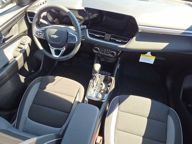 2026 Sterling Gray Metallic Chevrolet TrailBlazer LT FWD SUV