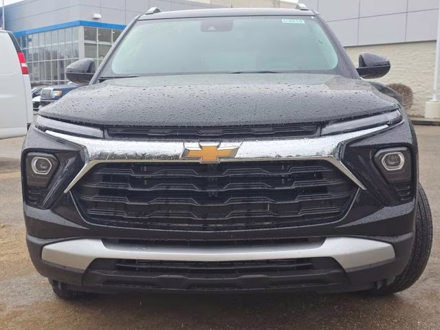 2026 Mosaic Black Metallic Chevrolet TrailBlazer LT FWD SUV