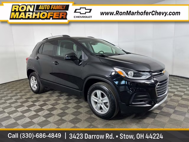 2022 Mosaic Black Metallic Chevrolet Trax LT AWD SUV