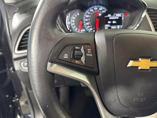 2022 Mosaic Black Metallic Chevrolet Trax LT AWD SUV