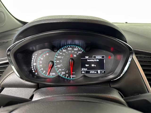 2022 Mosaic Black Metallic Chevrolet Trax LT AWD SUV