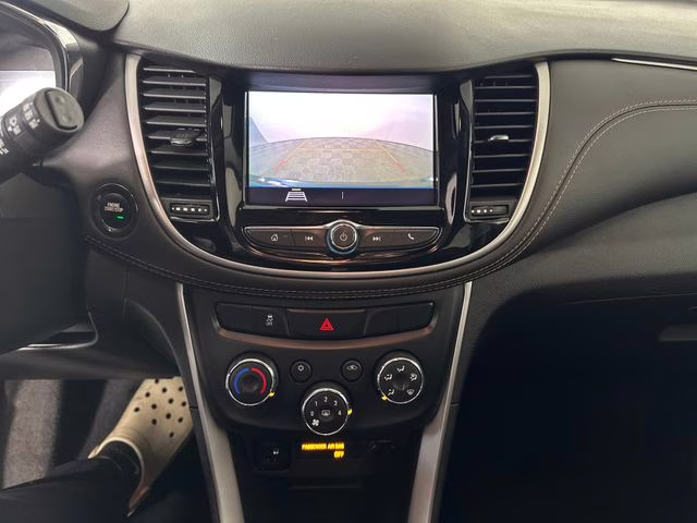 2022 Mosaic Black Metallic Chevrolet Trax LT AWD SUV