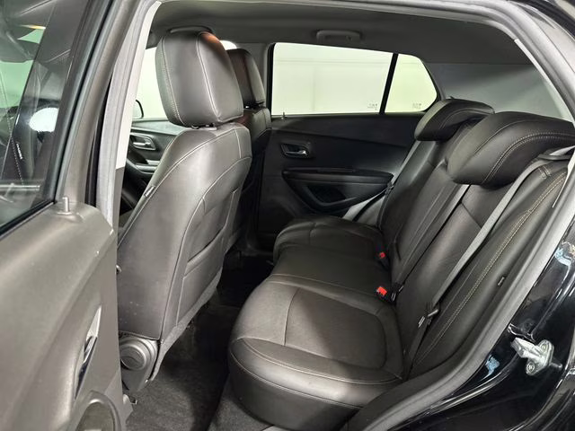 2022 Mosaic Black Metallic Chevrolet Trax LT AWD SUV