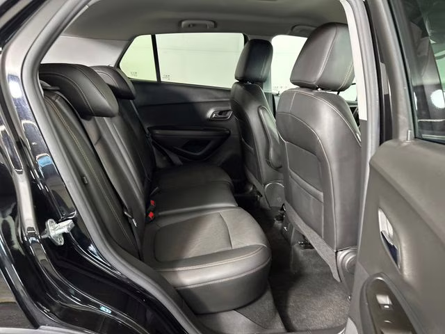 2022 Mosaic Black Metallic Chevrolet Trax LT AWD SUV