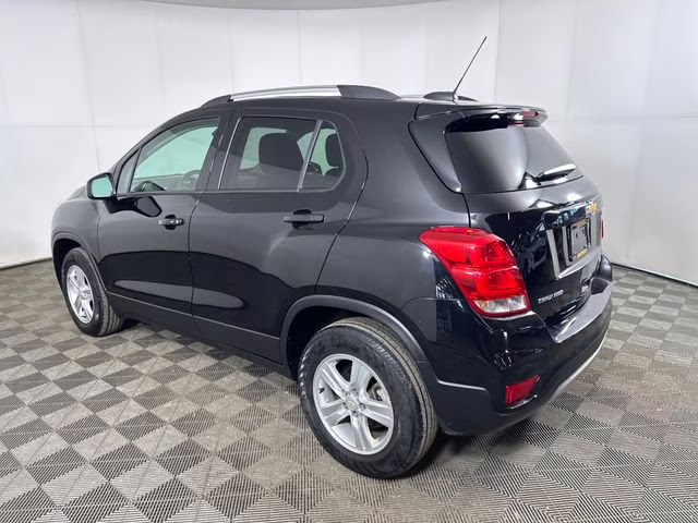 2022 Mosaic Black Metallic Chevrolet Trax LT AWD SUV
