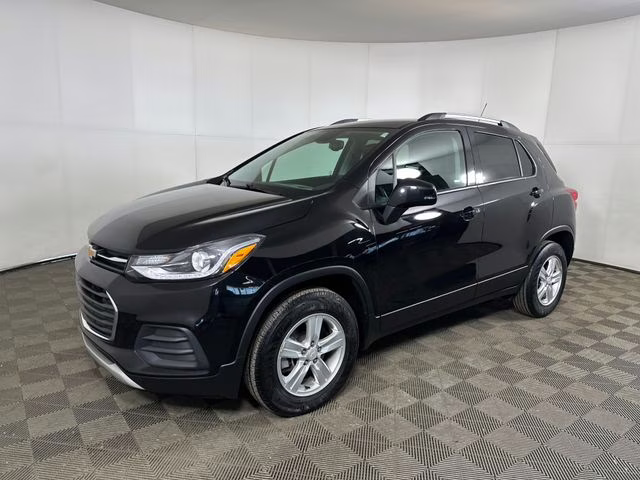 2022 Mosaic Black Metallic Chevrolet Trax LT AWD SUV