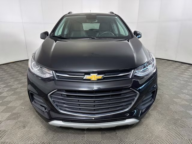2022 Mosaic Black Metallic Chevrolet Trax LT AWD SUV