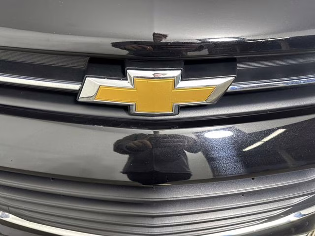 2022 Mosaic Black Metallic Chevrolet Trax LT AWD SUV