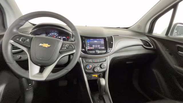 2022 Iridescent Pearl Tricoat Chevrolet Trax LT AWD SUV