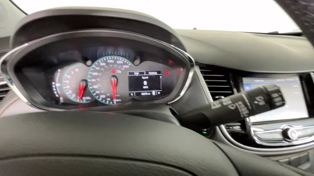 2022 Iridescent Pearl Tricoat Chevrolet Trax LT AWD SUV