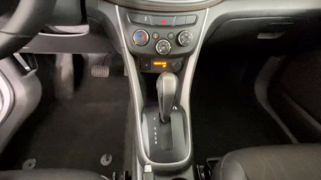 2022 Iridescent Pearl Tricoat Chevrolet Trax LT AWD SUV