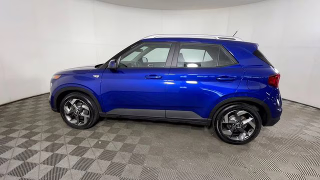 2023 Intense Blue Hyundai Venue SEL FWD SUV