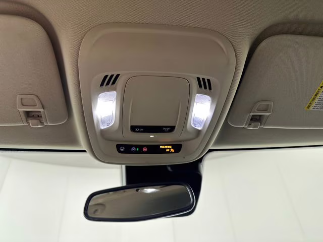 2022 Summit White Buick Envision Preferred FWD SUV