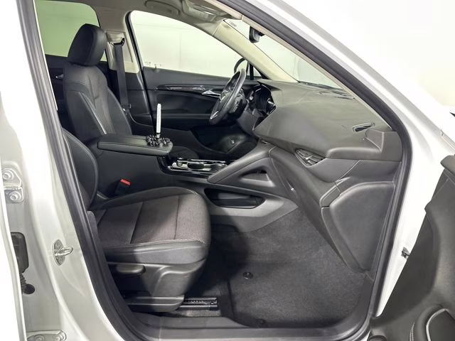 2022 Summit White Buick Envision Preferred FWD SUV