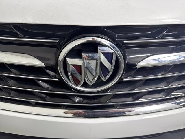 2022 Summit White Buick Envision Preferred FWD SUV