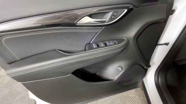2022 Summit White Buick Envision Preferred FWD SUV