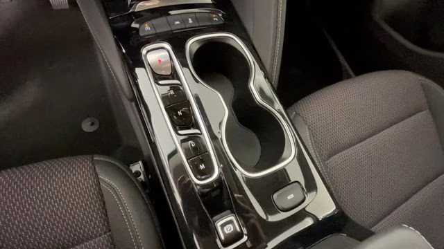 2022 Summit White Buick Envision Preferred FWD SUV