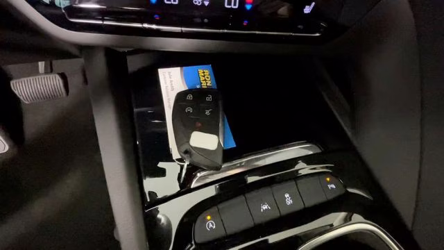 2022 Summit White Buick Envision Preferred FWD SUV
