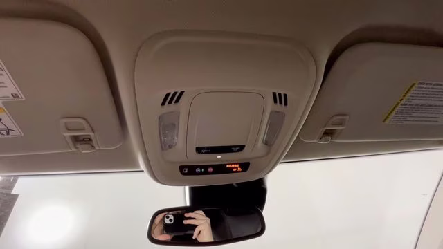 2022 Summit White Buick Envision Preferred FWD SUV