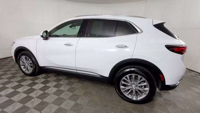2022 Summit White Buick Envision Preferred FWD SUV