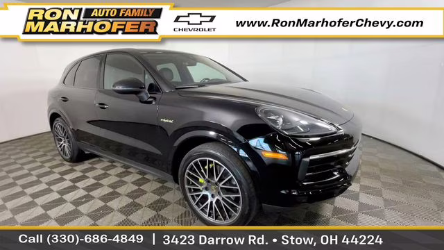 2021 Black Porsche Cayenne E-Hybrid Base AWD SUV