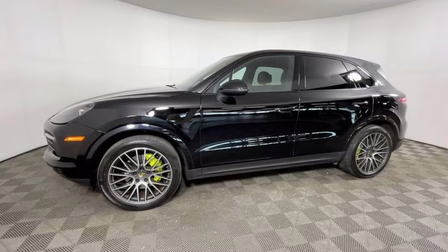 2021 Black Porsche Cayenne E-Hybrid Base AWD SUV