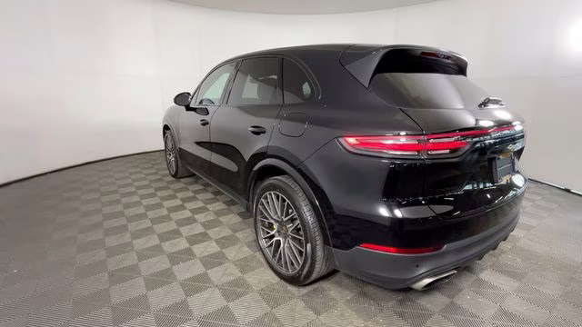 2021 Black Porsche Cayenne E-Hybrid Base AWD SUV