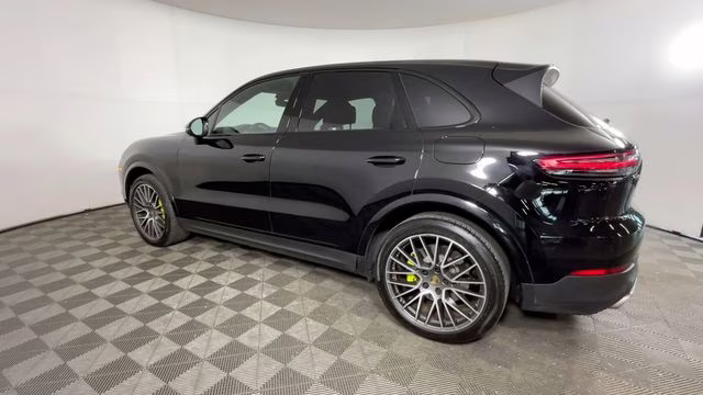 2021 Black Porsche Cayenne E-Hybrid Base AWD SUV