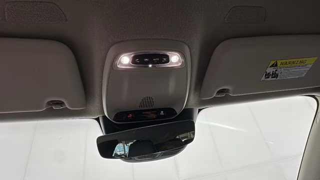 2022 Black Volvo XC40 Momentum AWD SUV