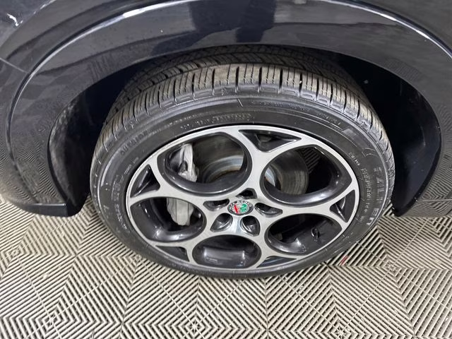 2024 Alfa Black Alfa Romeo Tonale Ti AWD SUV