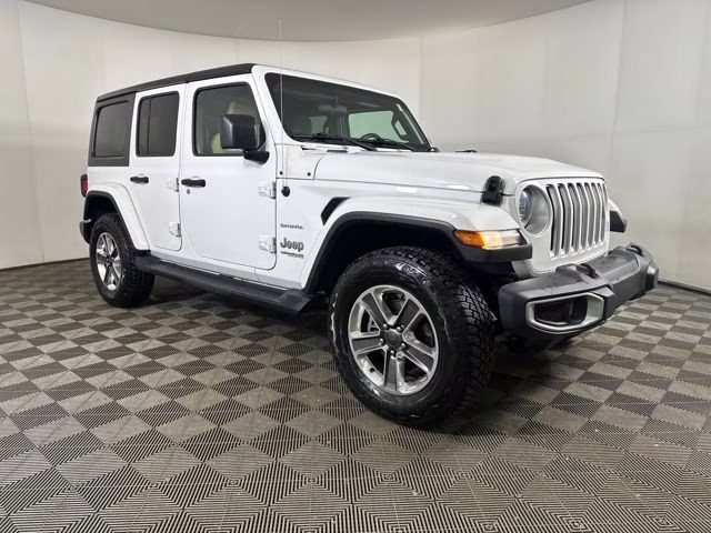 2020 Bright White Clearcoat Jeep Wrangler Unlimited Sahara 4X4 SUV