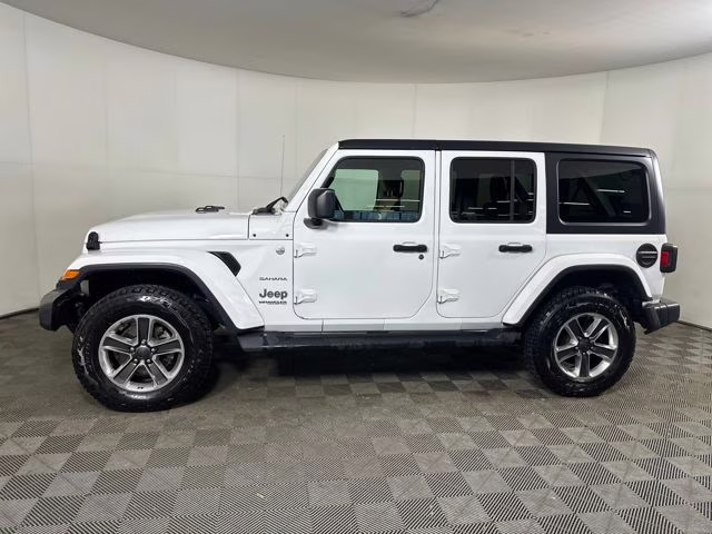 2020 Bright White Clearcoat Jeep Wrangler Unlimited Sahara 4X4 SUV