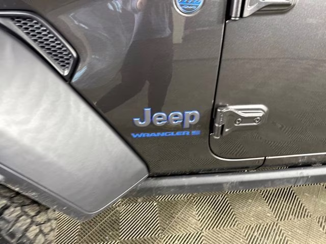 2023 Granite Crystal Metallic Clearcoat Jeep Wrangler Base 4xe 4X4 SUV