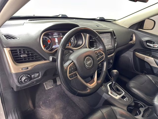 2017 Bright White Clearcoat Jeep Cherokee Limited 4X4 SUV