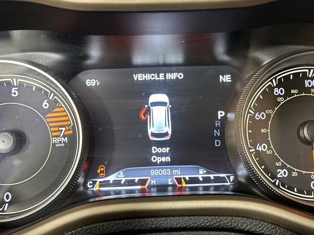 2017 Bright White Clearcoat Jeep Cherokee Limited 4X4 SUV