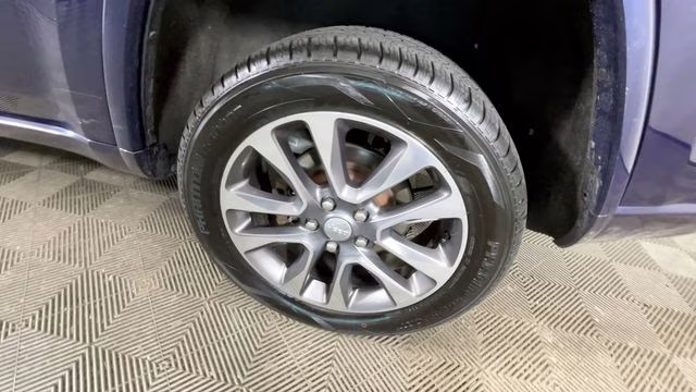 2018 True Blue Pearlcoat Jeep Grand Cherokee Overland 4X4 SUV