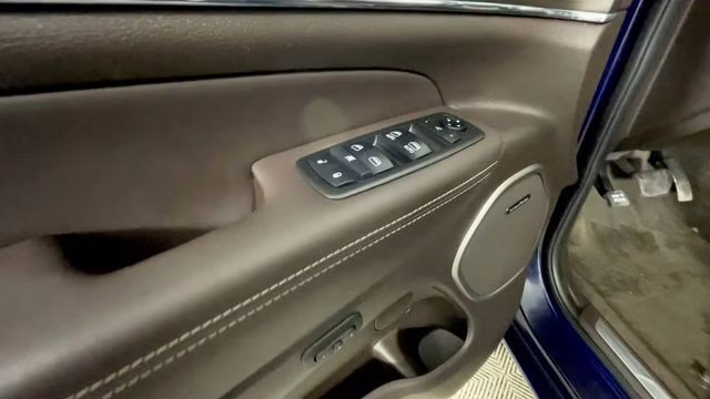 2018 True Blue Pearlcoat Jeep Grand Cherokee Overland 4X4 SUV